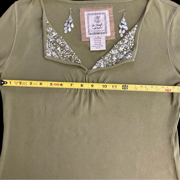 Women’s Top - Olive Green V-Neck with Sequins by For Joseph Fortune - Size M - Picture 8 of 16